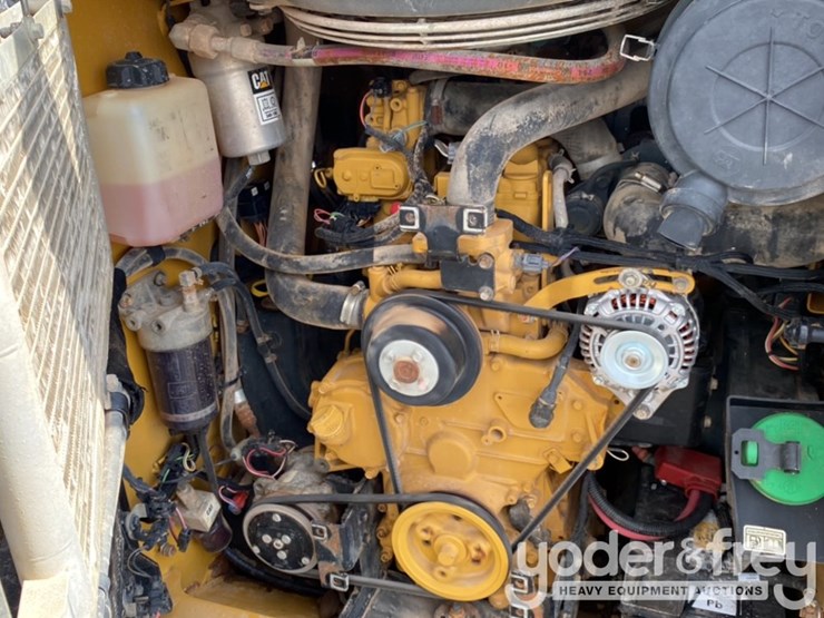 2014-caterpillar-299d-image-11