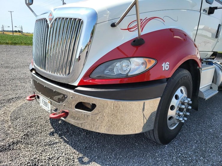 2016-international-prostar-image-9