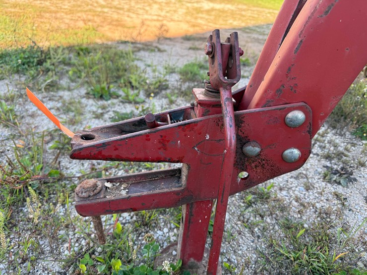 new-holland-258-image-7