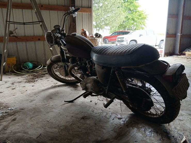 triumph-motorcycle-image-5
