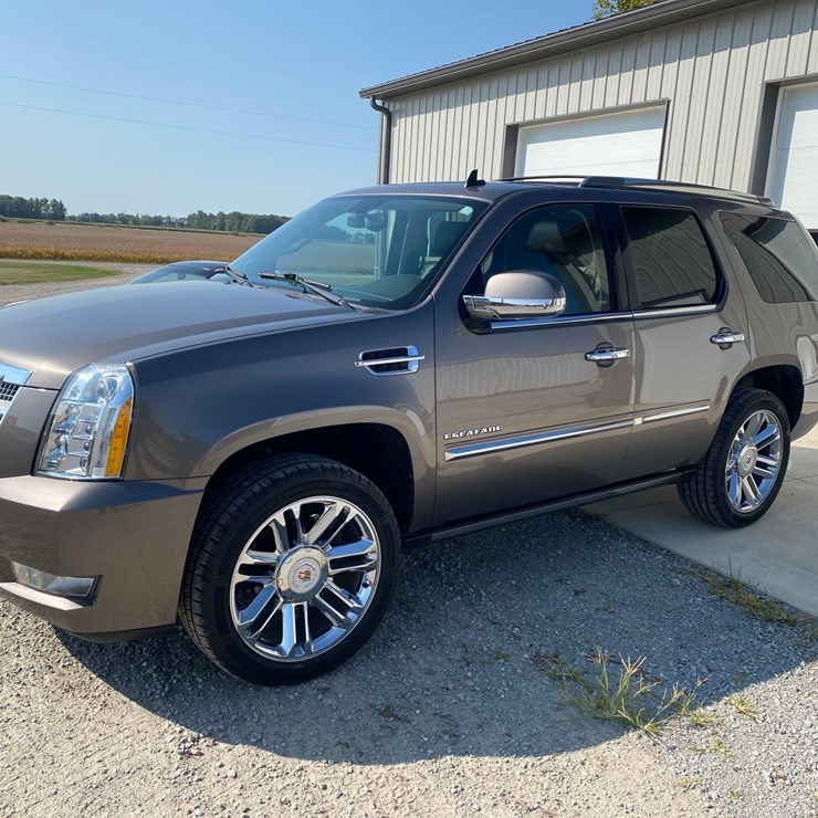 2013 CADILLAC ESCALADE