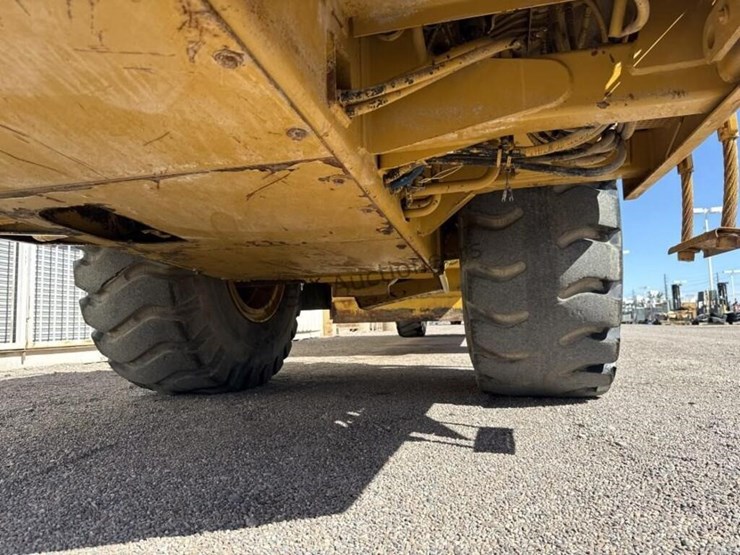 2007-caterpillar-613c-image-50