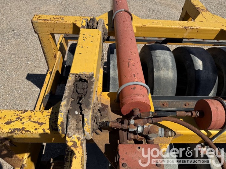 bigham-kam-pac-pneumatic-packer/roller-to-suit-grader-image-13
