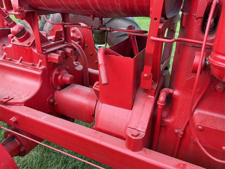 farmall-f-20-image-79