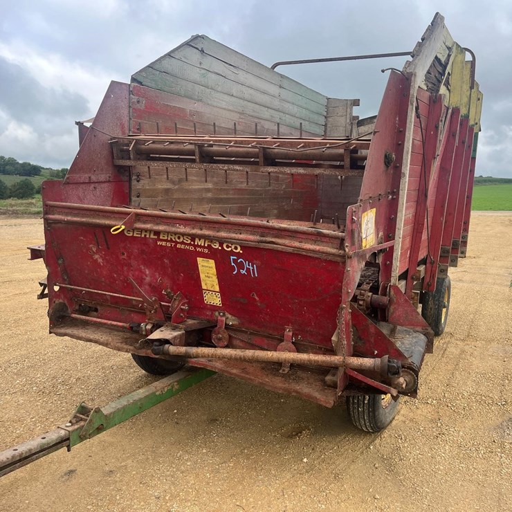 Gehl 86 Chopper box