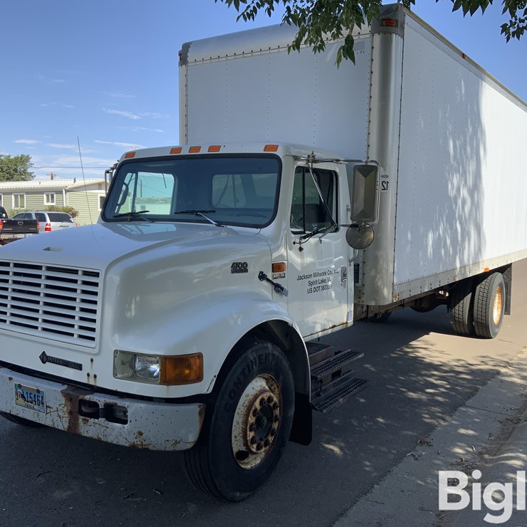 1996 INTERNATIONAL 4700