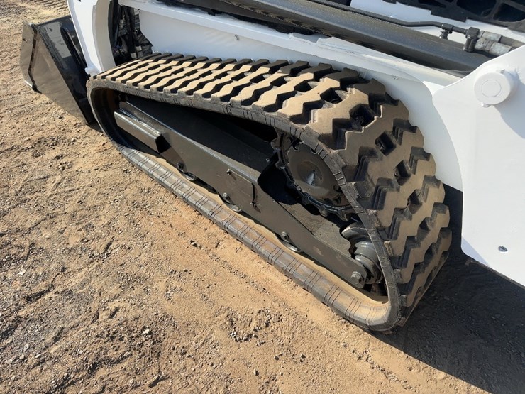 2017-bobcat-t450-image-14