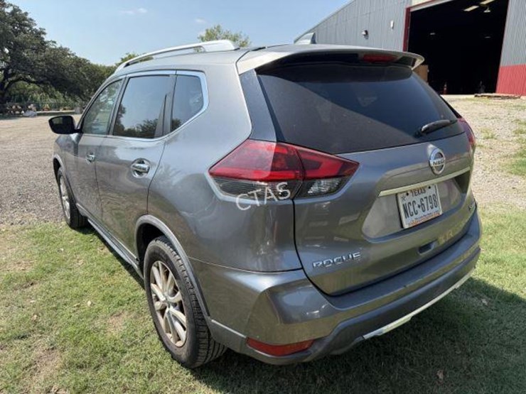2018-nissan-rogue-image-15