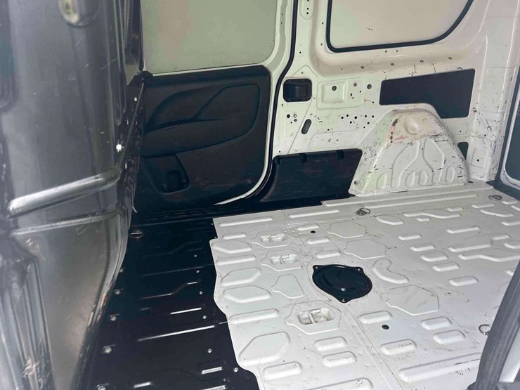 2017-ram-promaster-city-image-21
