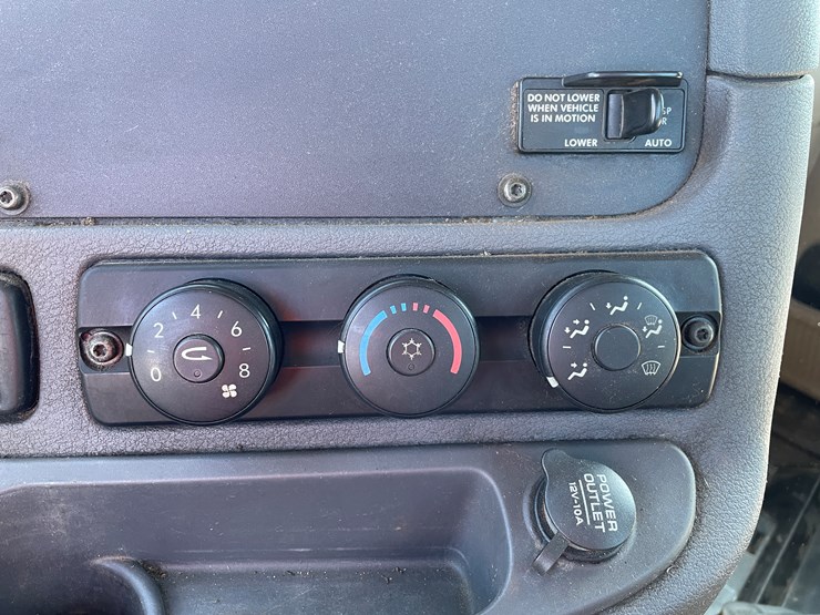 #2750-•-2014-freightliner-cascadia-single-axle-day-cab-truck-(has-wi-title)-(title-in-delay)-(ashland,-wi)-image-45