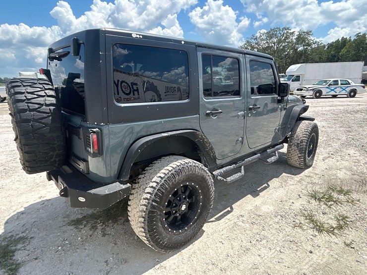 2015-jeep-wrangler-image-3