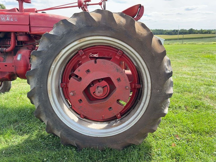farmall-super-m-image-37