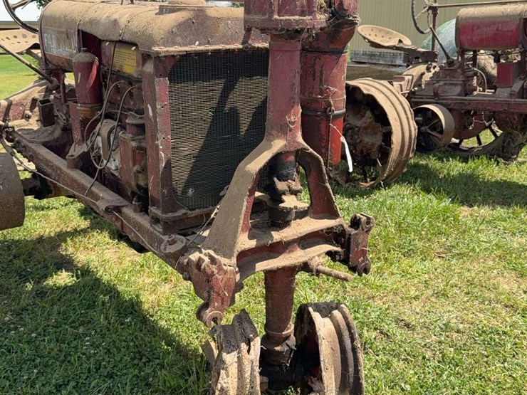 farmall-f-20-image-8