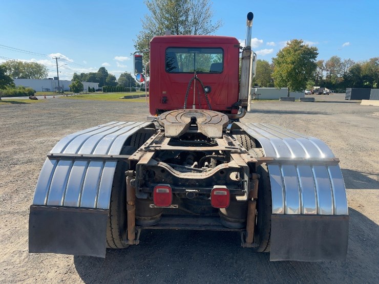 2003-mack-granite-cv713-image-4