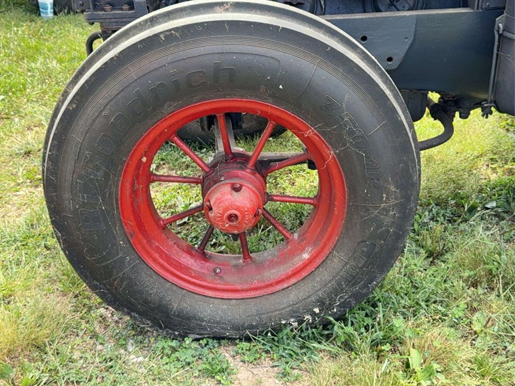 mccormick-deering-w-30-image-15