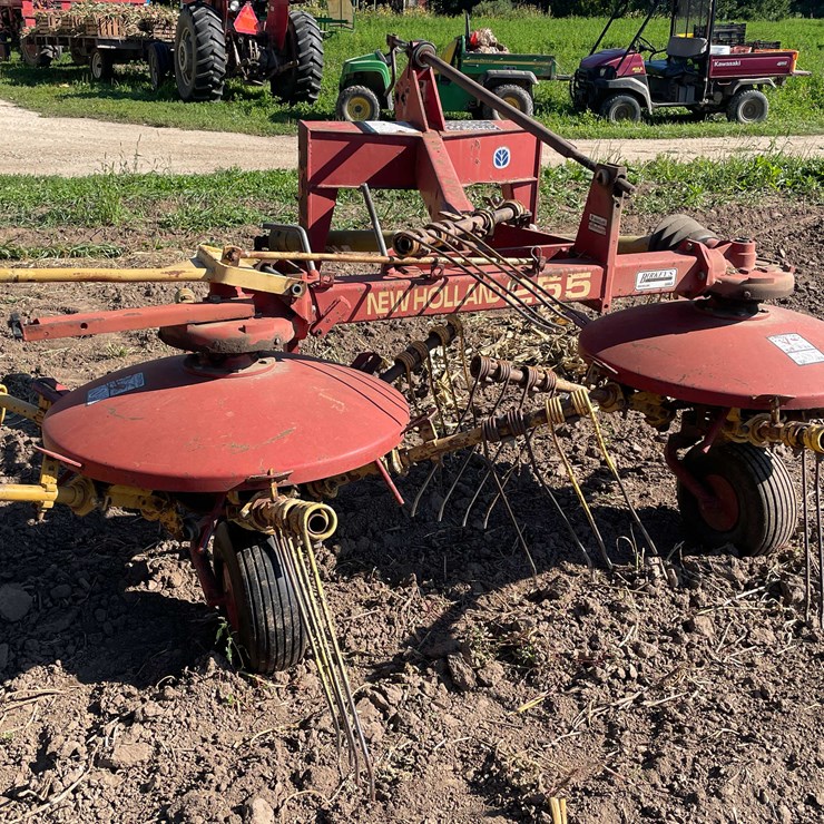 NEW HOLLAND 255