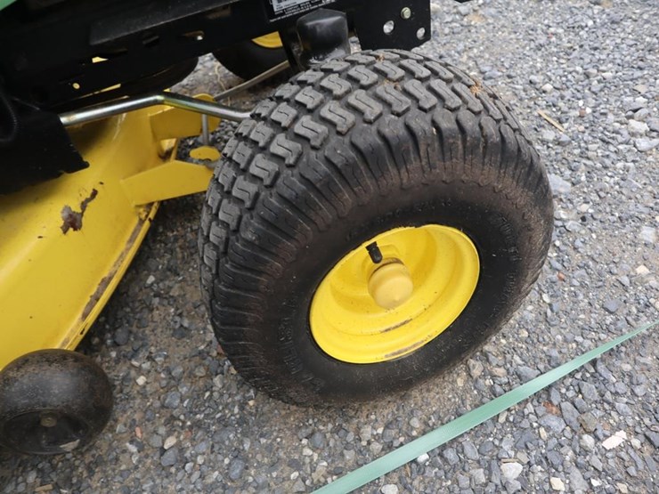 john-deere-x300-image-10
