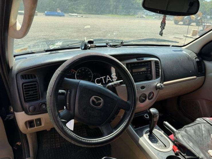 2005-mazda-tribute-image-11