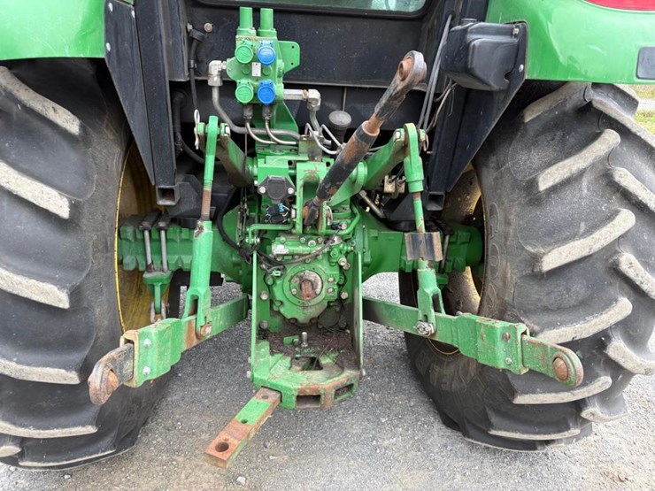 2012-john-deere-5083e-image-8