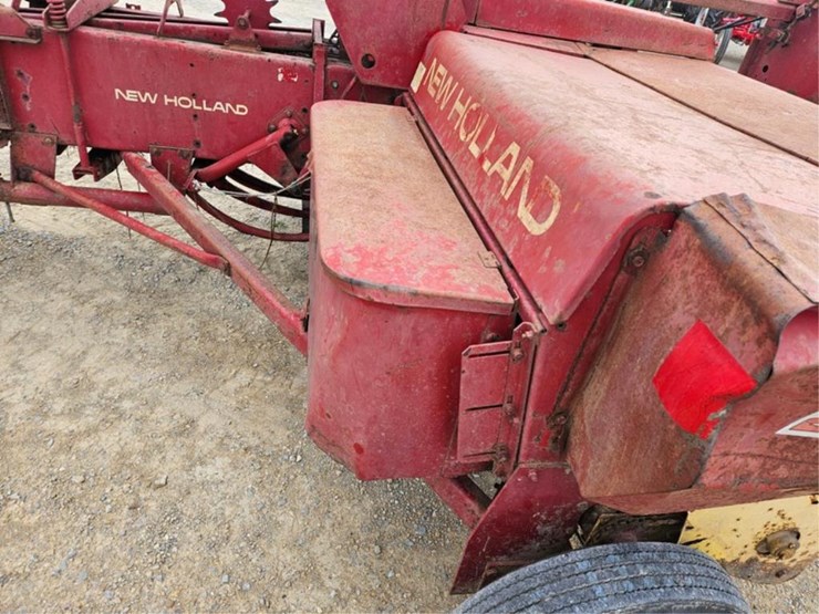new-holland-275-image-18