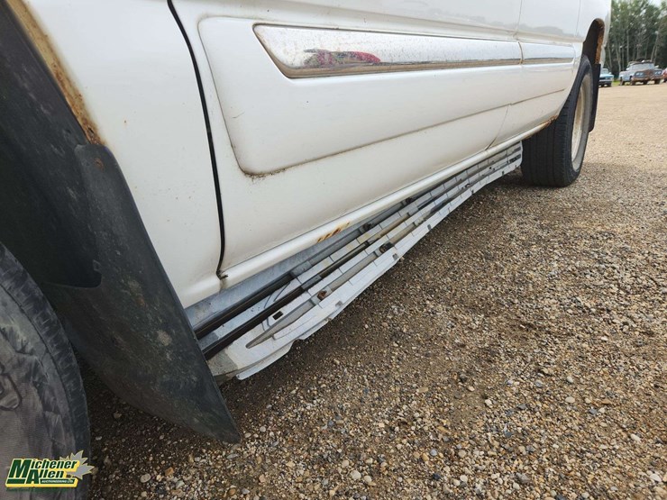 2004-gmc-yukon-xl-image-30