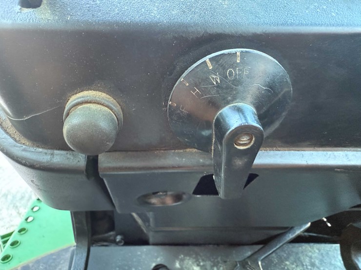 john-deere-4430-image-25