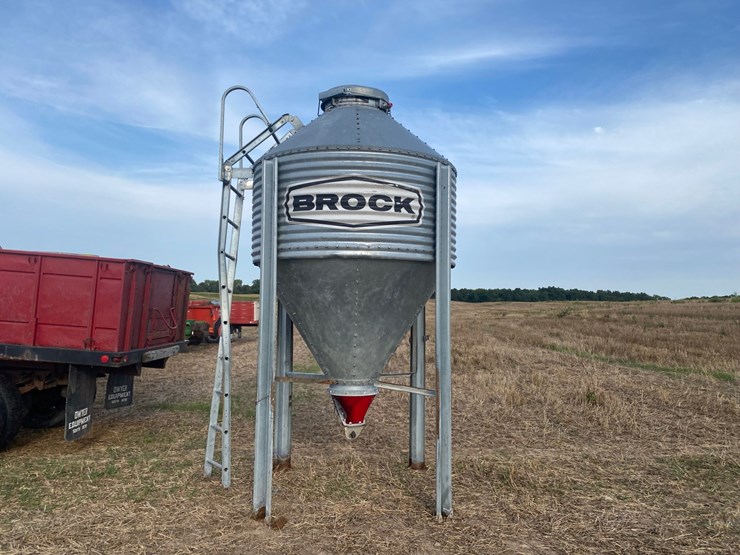 brock-feed-bin-image-1