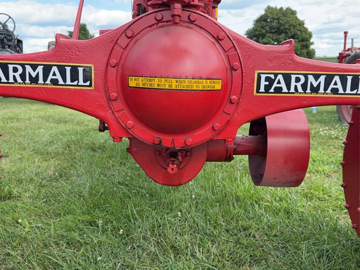 farmall-f-20-image-47