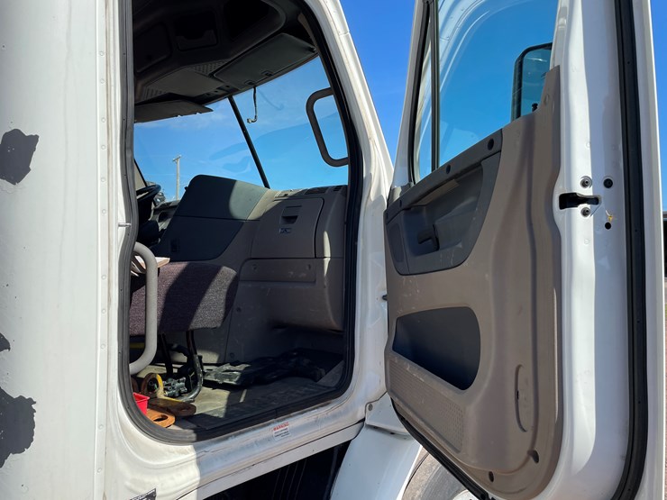 #2750-•-2014-freightliner-cascadia-single-axle-day-cab-truck-(has-wi-title)-(title-in-delay)-(ashland,-wi)-image-52