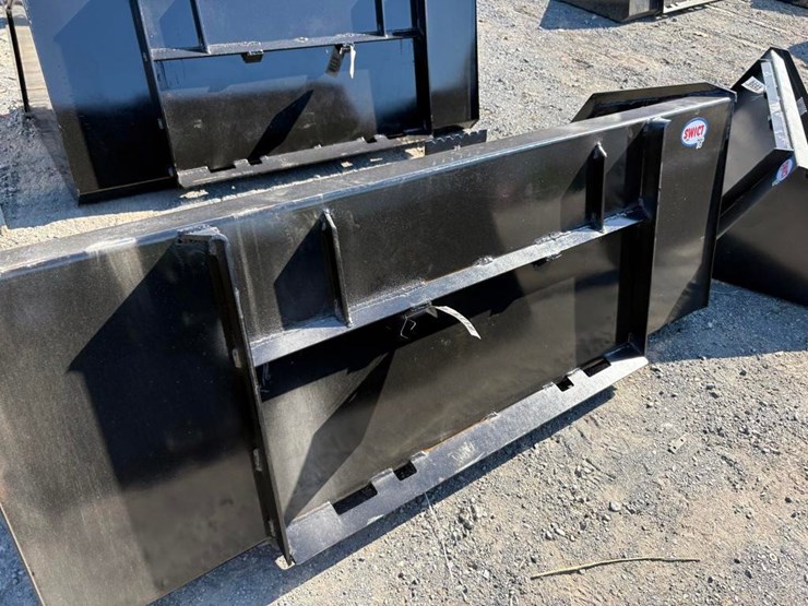 78in-large-capacity-bucket-image-4