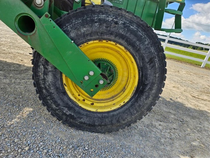 #225-•-john-deere-1770-nt-24-row-bulk-fill-planter-image-91