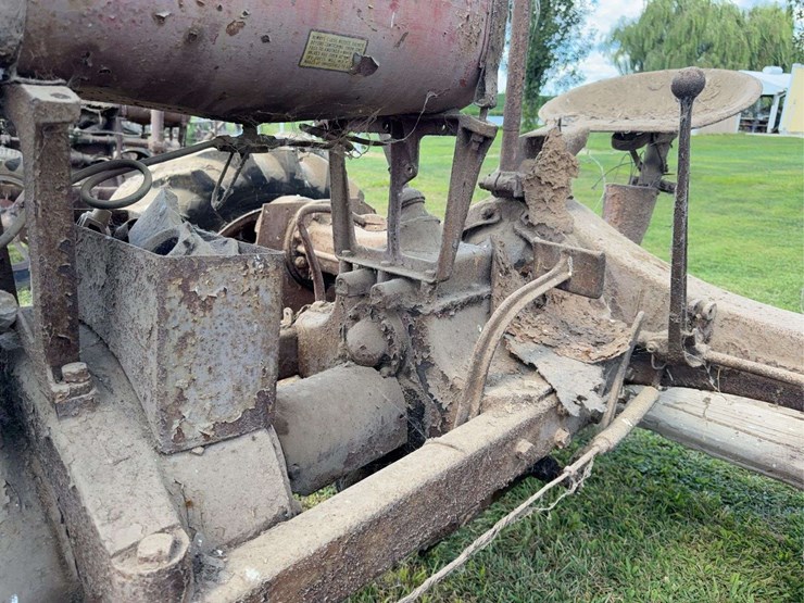 farmall-f-20-image-61