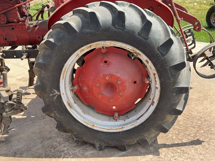 farmall-super-a-image-25