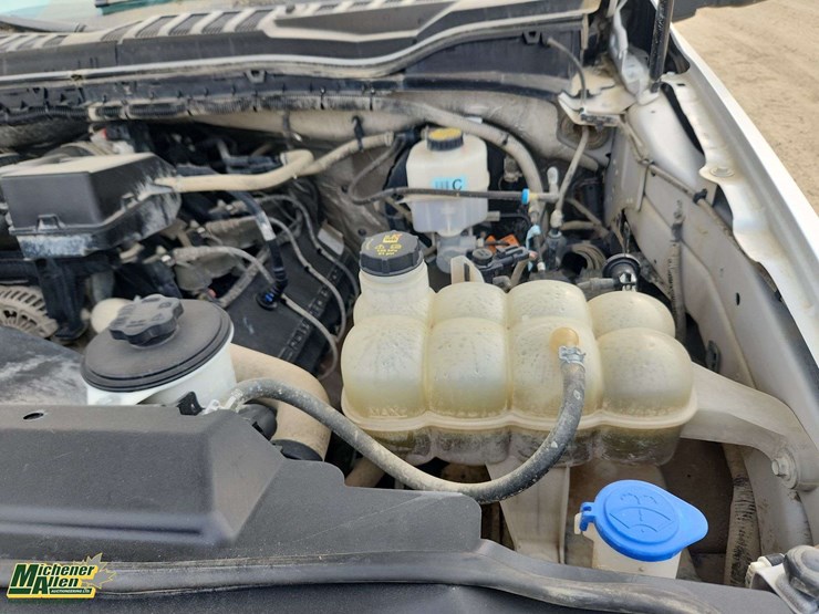 2021-ford-f350-image-28