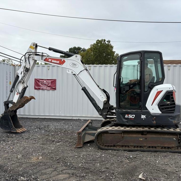 2022 BOBCAT E50