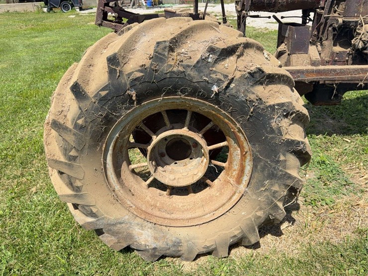 farmall-f-20-image-28