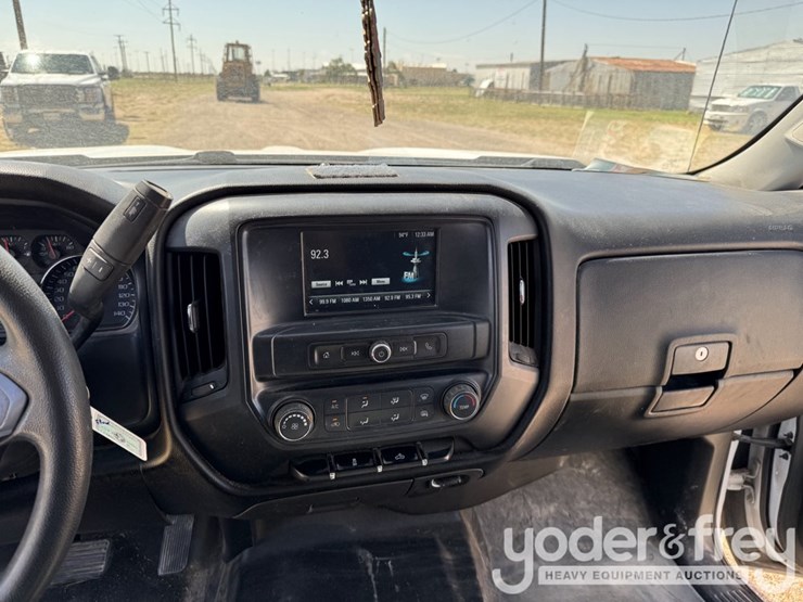 2016-chevrolet-silverado-1500-image-23