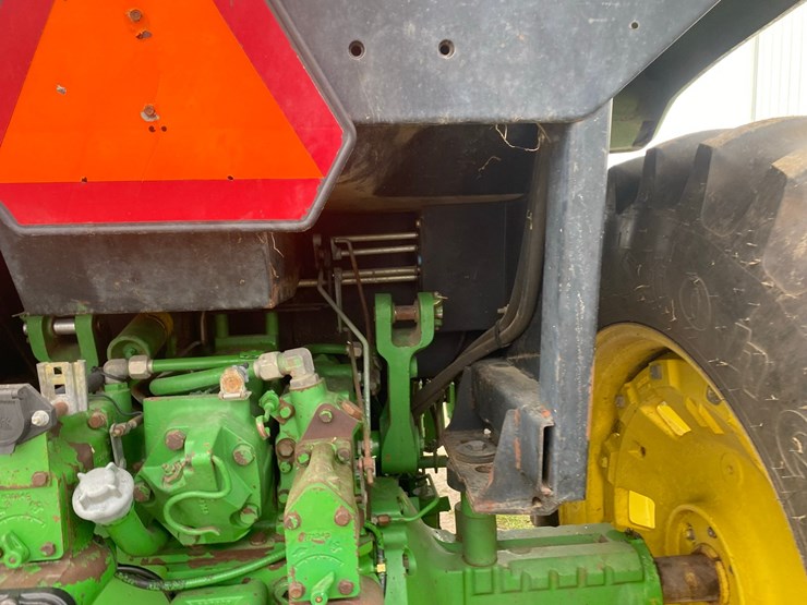 john-deere-4055-image-23
