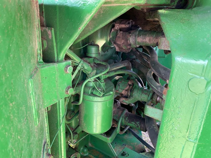 john-deere-8430-image-21