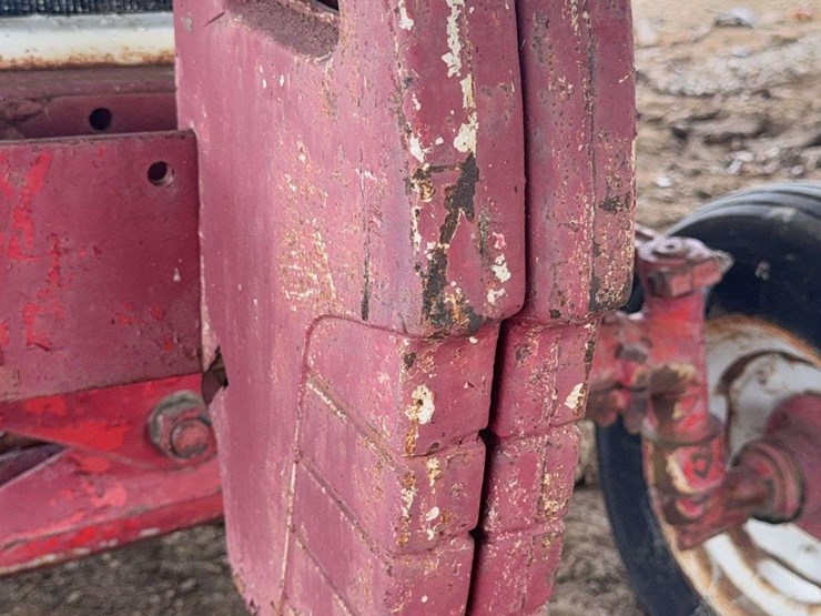 farmall-560-image-79