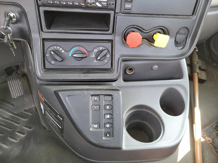 2016-international-prostar-image-58