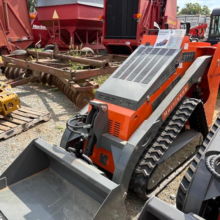 HRC700 Mini Skid Steer