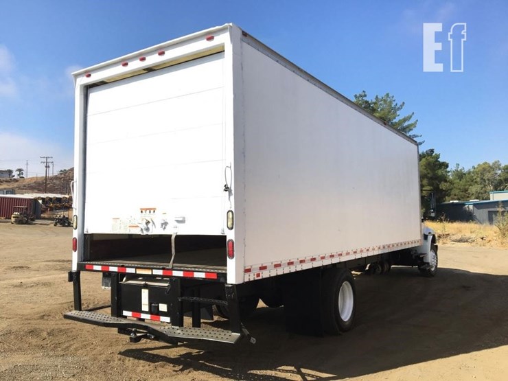 2018-international-durastar-4300-image-3