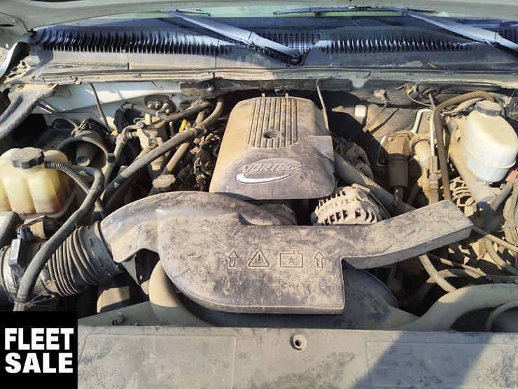 2006-chevrolet-suburban-image-18