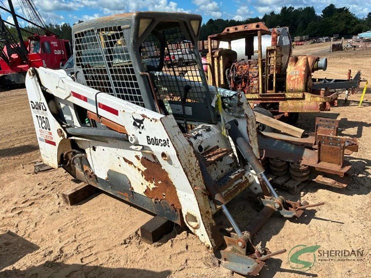 bobcat-t250-image-1