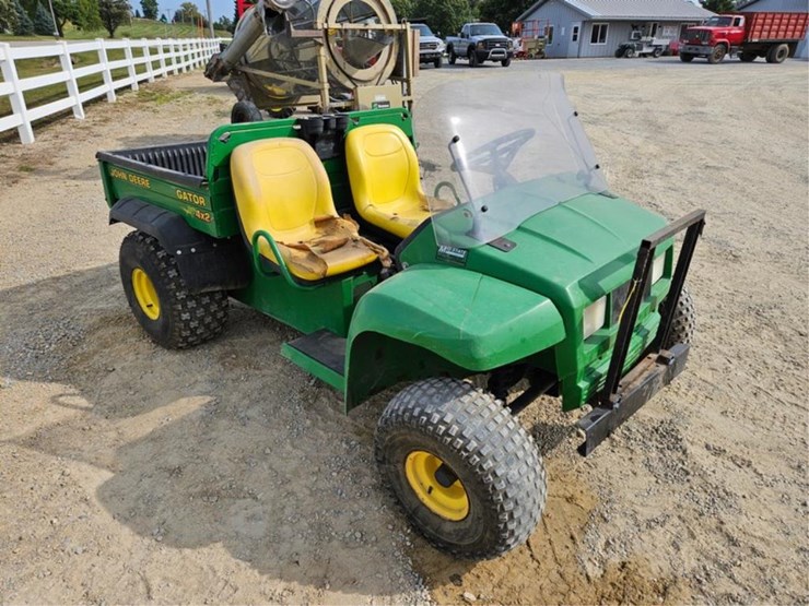 john-deere-gator-image-7