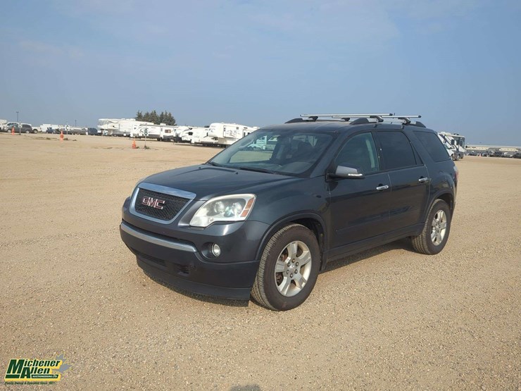 2011-gmc-acadia-image-1