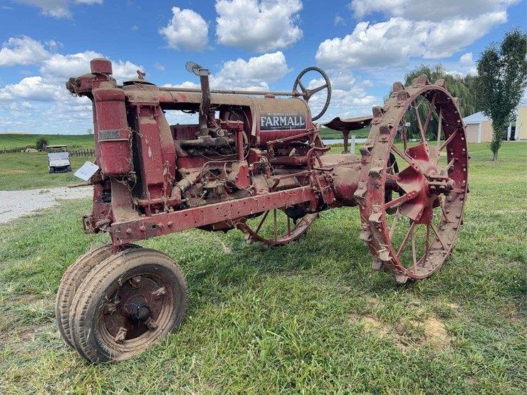 farmall-f-12-image-1