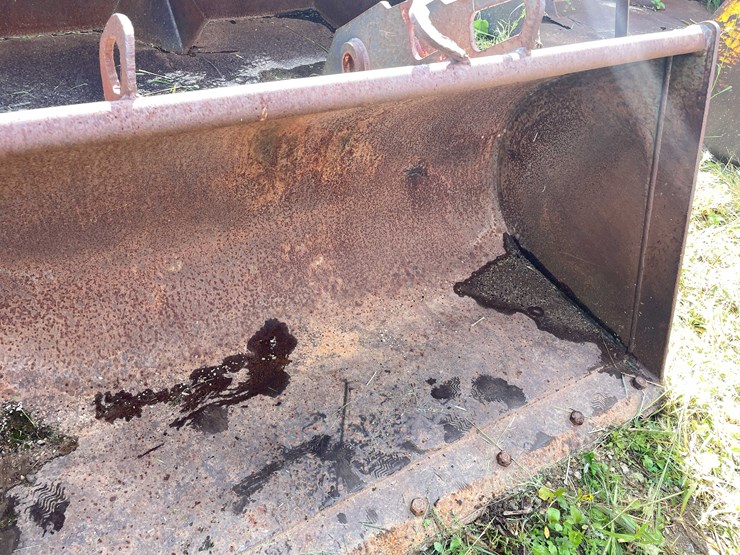 #1284-•-front-loader-bucket-attachment-image-10