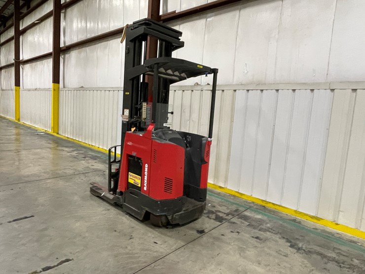 #7153-•-raymond-electric-forklift-image-6